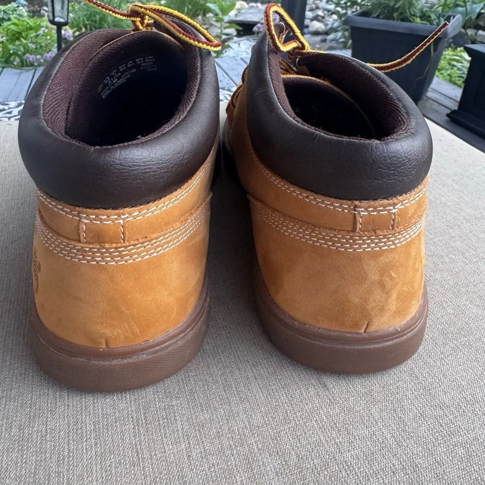 Men's Timberland 'Wallabe Style' Casual Mid Boots Wheat Gum Sole Size 11.5 US
